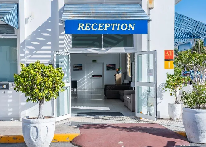 1013 Studio Garden City